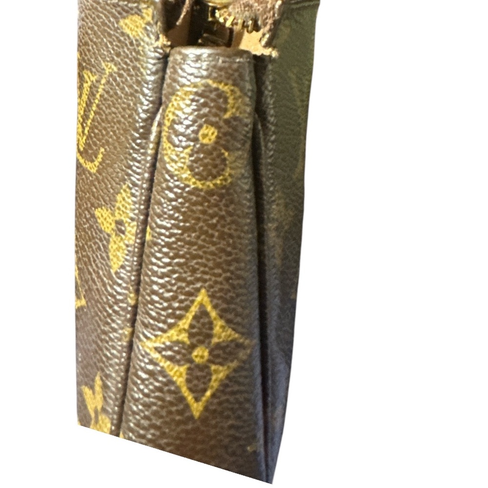 Louis Vuitton Brown Monogram Pouch Clutch Bag - Picture 8 of 15